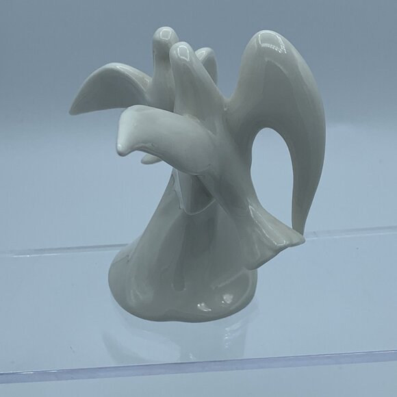 Ceramic Dove Figurine - Peaceful Design - C&R Unique Ornaments, Inc. (2001) - Picture 2 of 8